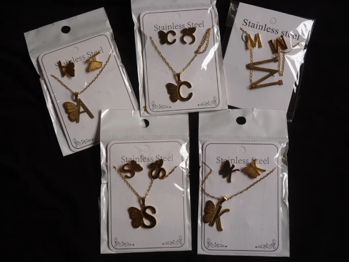 Collier initial